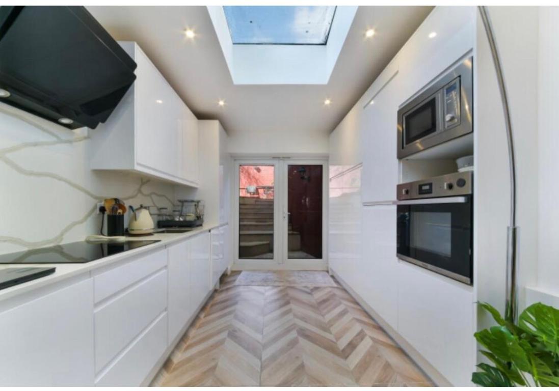 4 Bedrooms Villa, Hugh Street Central Londra Dış mekan fotoğraf